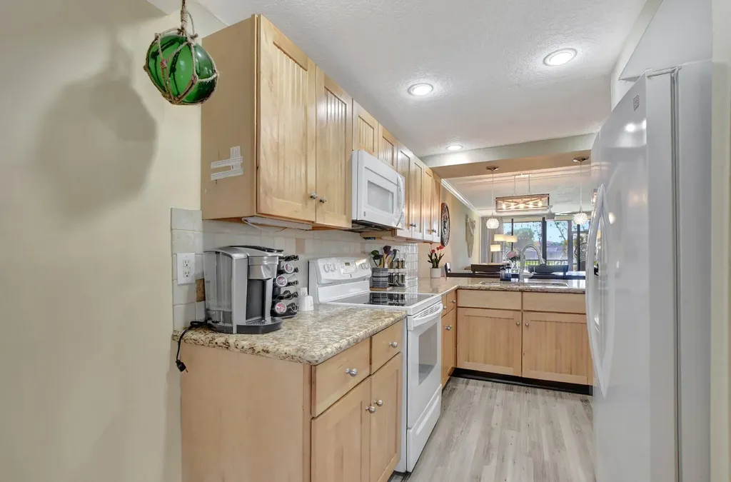 14 Royal Palm Way Boca Raton FL 33432