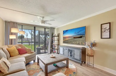 14 Royal Palm Way Boca Raton FL 33432
