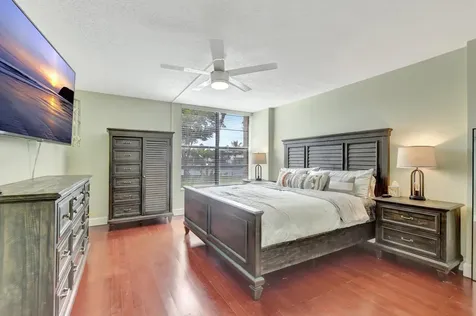 14 Royal Palm Way Boca Raton FL 33432