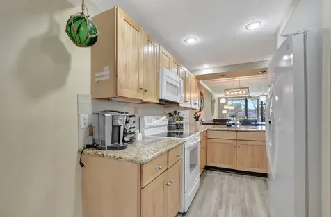 14 Royal Palm Way Boca Raton FL 33432