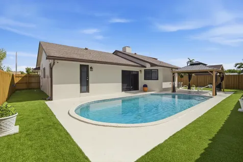 2658 SW 11th Place N Deerfield Beach FL 33442