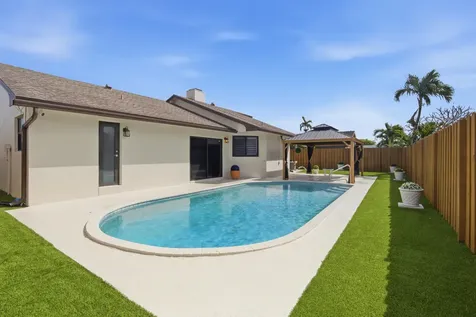2658 SW 11th Place N Deerfield Beach FL 33442