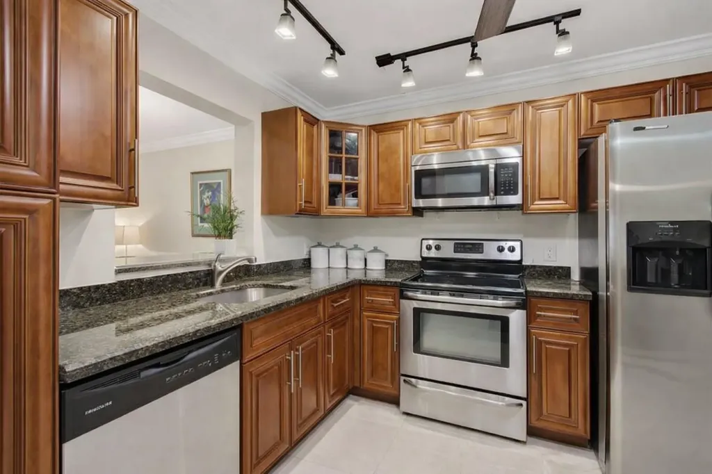 19000 Stewart Circle Boca Raton FL 33496