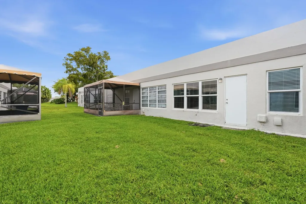 19000 Stewart Circle Boca Raton FL 33496