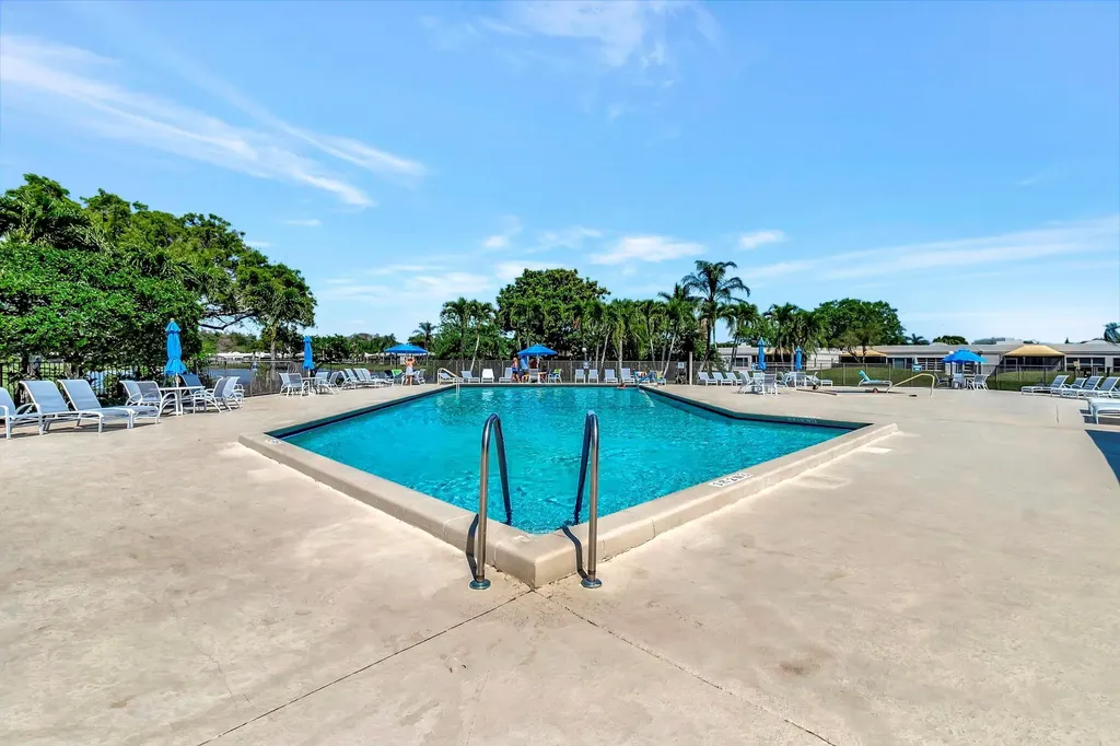 19000 Stewart Circle Boca Raton FL 33496
