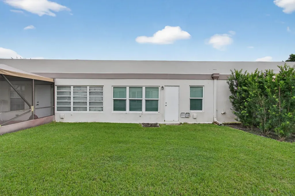 19000 Stewart Circle Boca Raton FL 33496