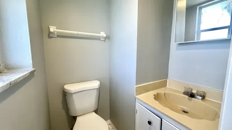 8040 N Colony Circle Tamarac FL 33321