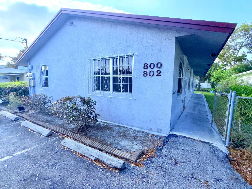 800 NE 14th Street Fort Lauderdale FL 33304