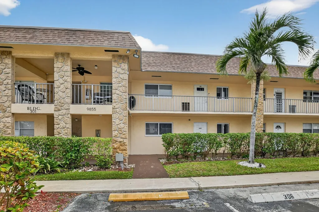 9855 Sandalfoot Boulevard Boca Raton FL 33428
