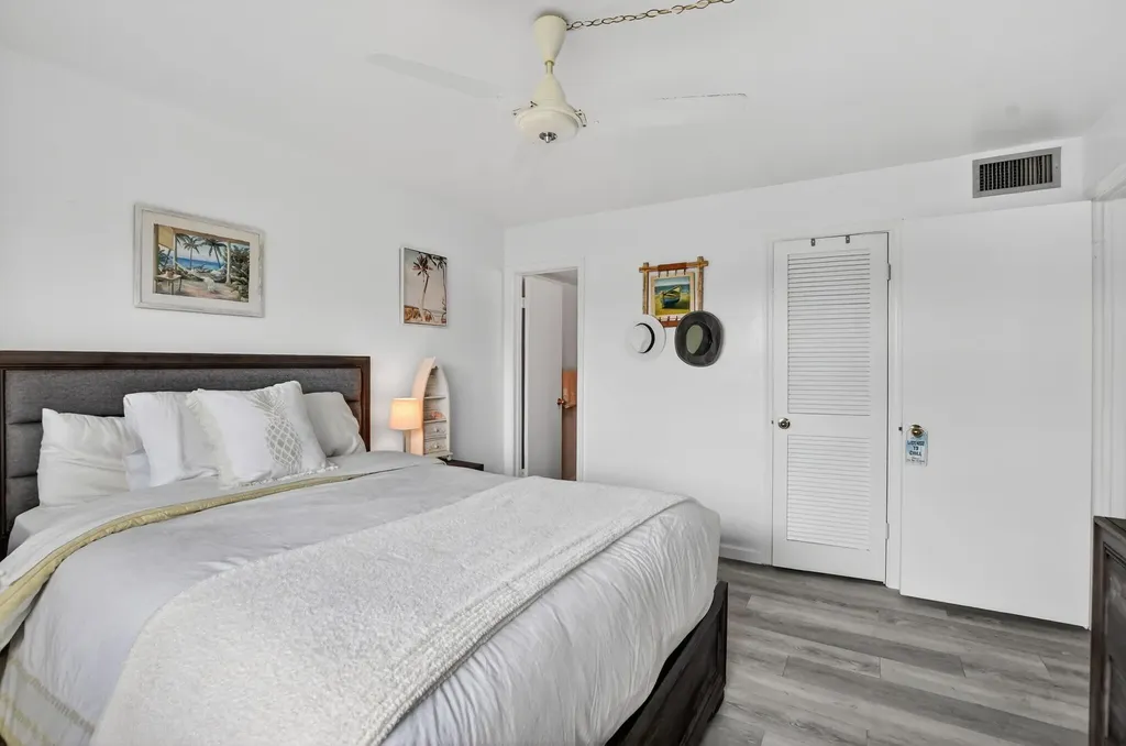 9855 Sandalfoot Boulevard Boca Raton FL 33428