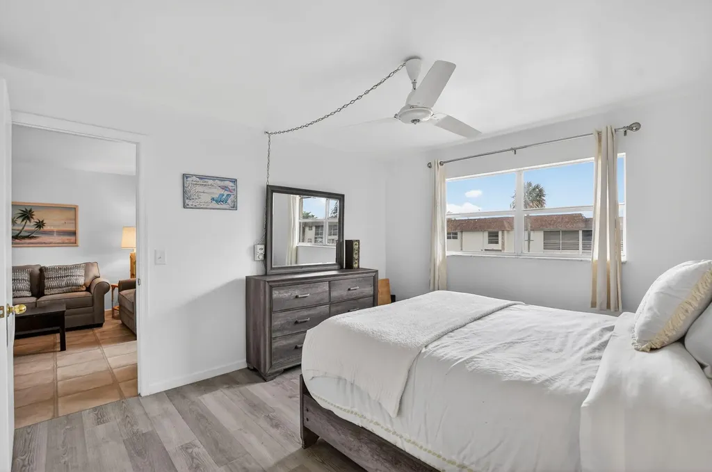 9855 Sandalfoot Boulevard Boca Raton FL 33428