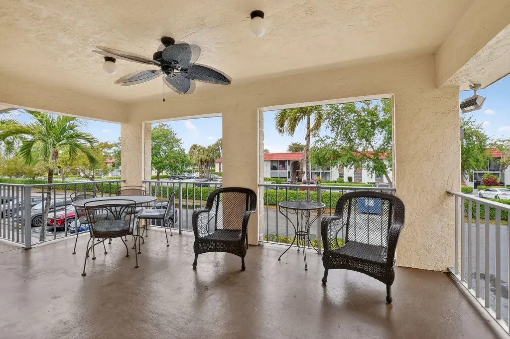 9855 Sandalfoot Boulevard Boca Raton FL 33428