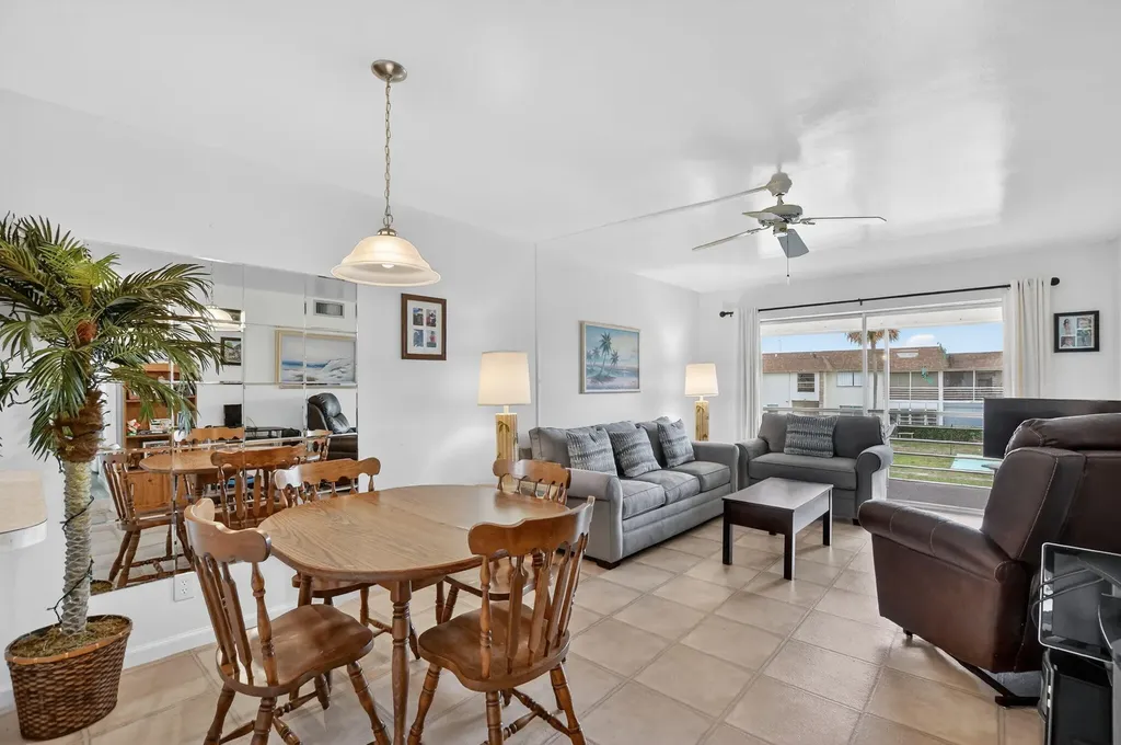 9855 Sandalfoot Boulevard Boca Raton FL 33428
