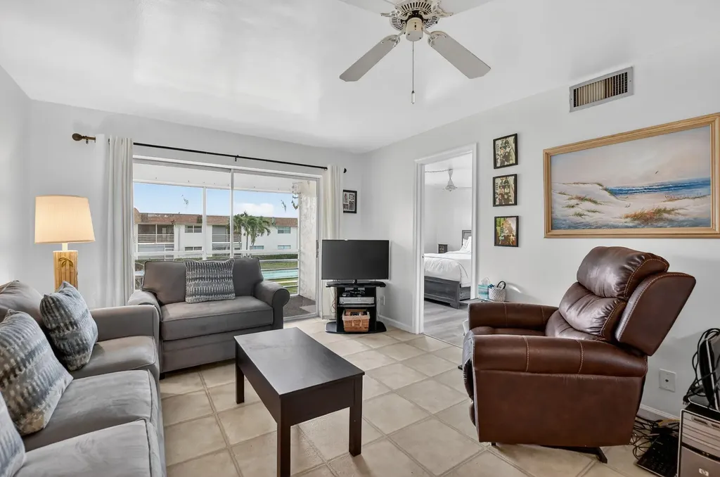 9855 Sandalfoot Boulevard Boca Raton FL 33428