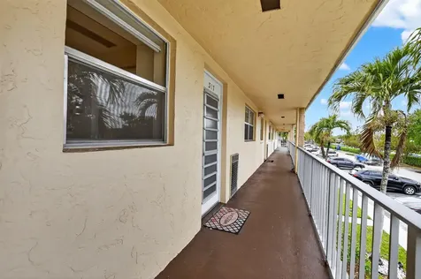 9855 Sandalfoot Boulevard Boca Raton FL 33428