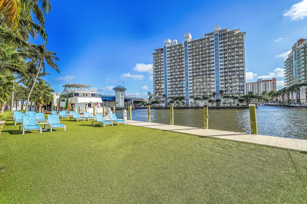 2670 E Sunrise Boulevard Fort Lauderdale FL 33304