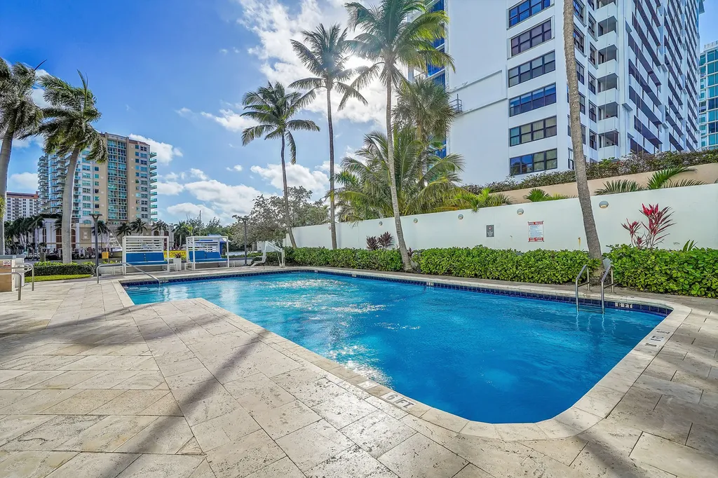 2670 E Sunrise Boulevard Fort Lauderdale FL 33304