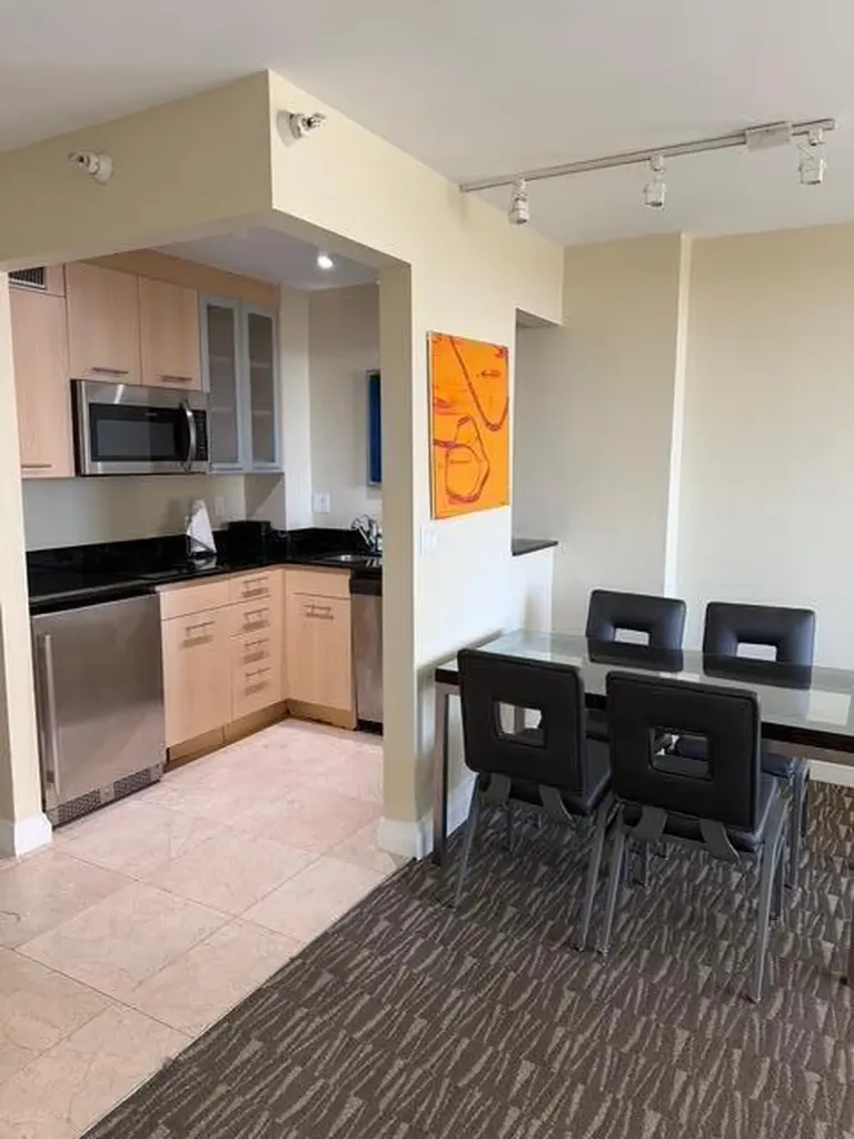 2670 E Sunrise Boulevard Fort Lauderdale FL 33304