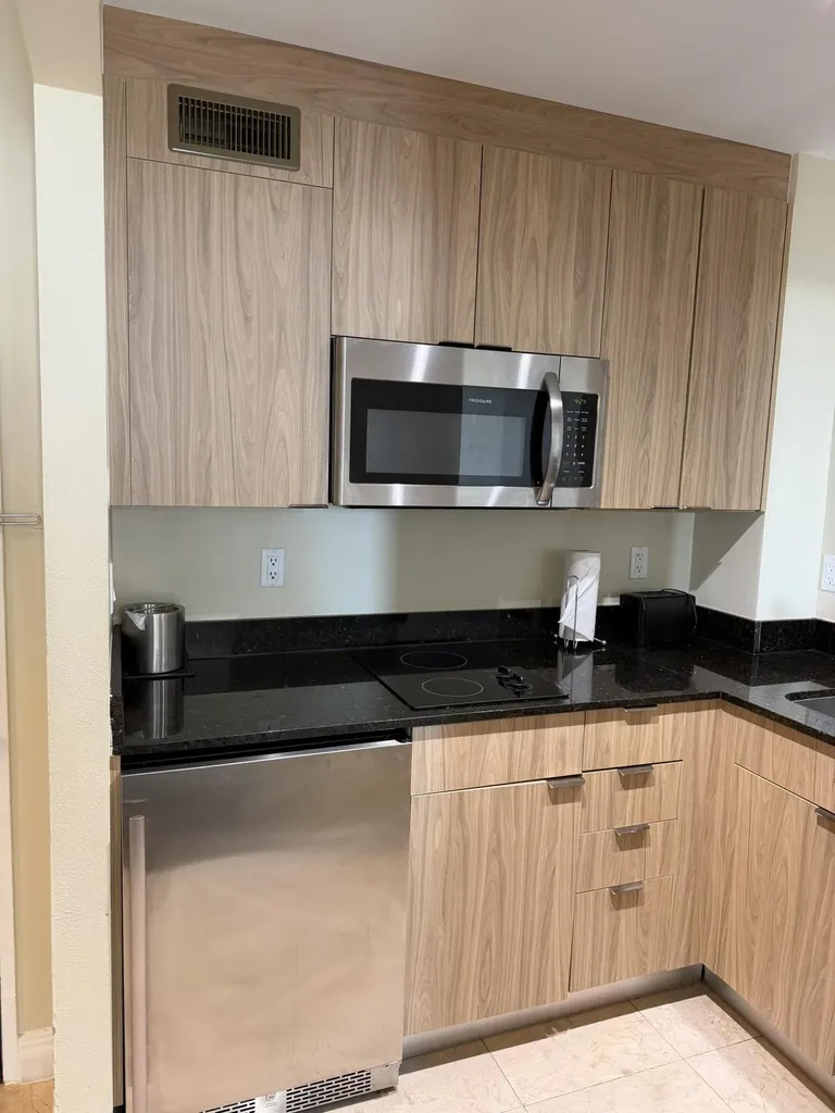 2670 E Sunrise Boulevard Fort Lauderdale FL 33304