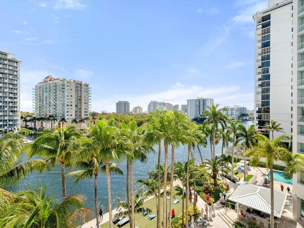 2670 E Sunrise Boulevard Fort Lauderdale FL 33304