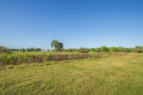 5532 Imagination Drive Fort Pierce FL 34947