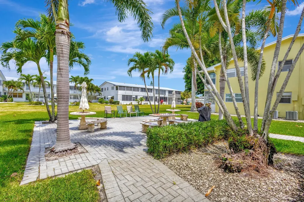 110 E Sheffield E West Palm Beach FL 33417