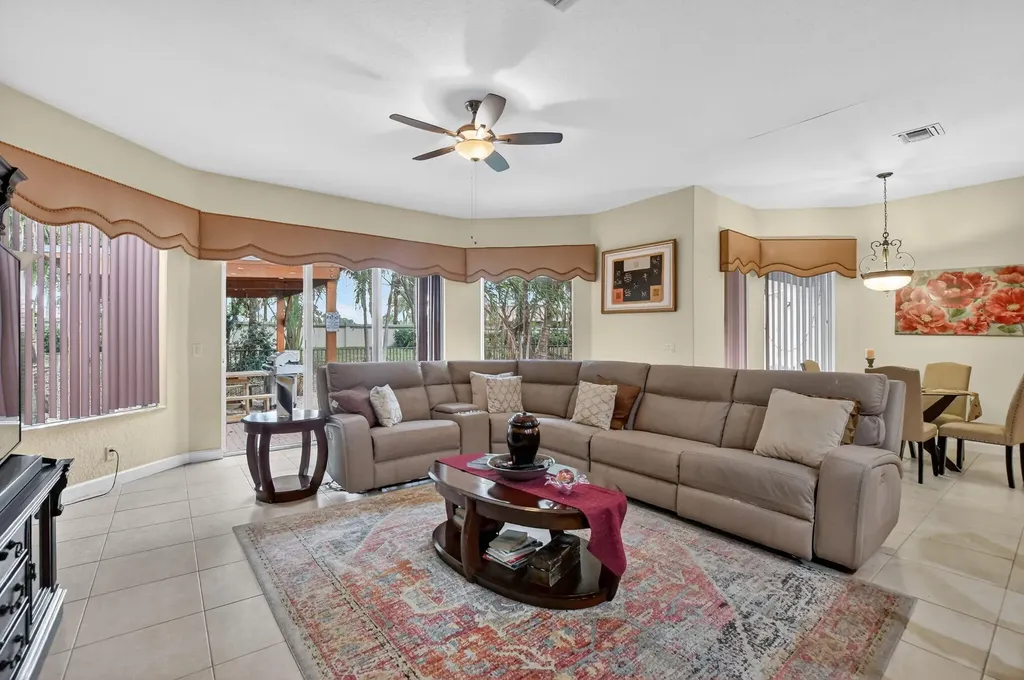 6039 Walnut Hill Drive Lake Worth FL 33467