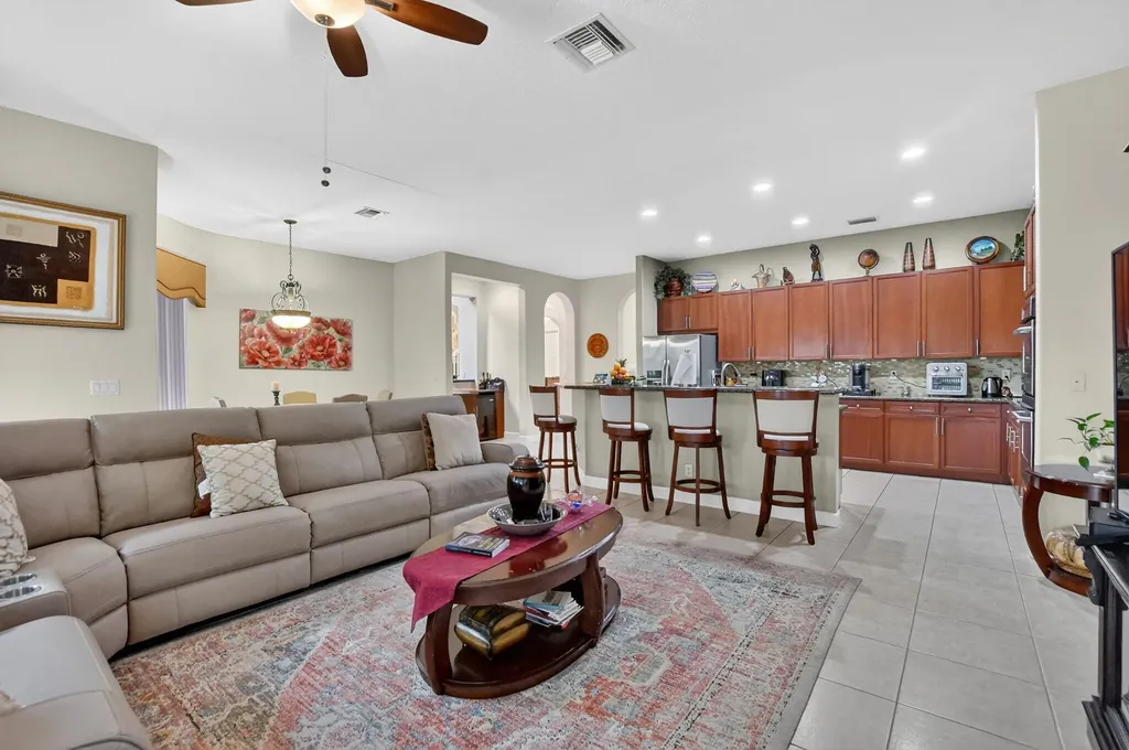 6039 Walnut Hill Drive Lake Worth FL 33467