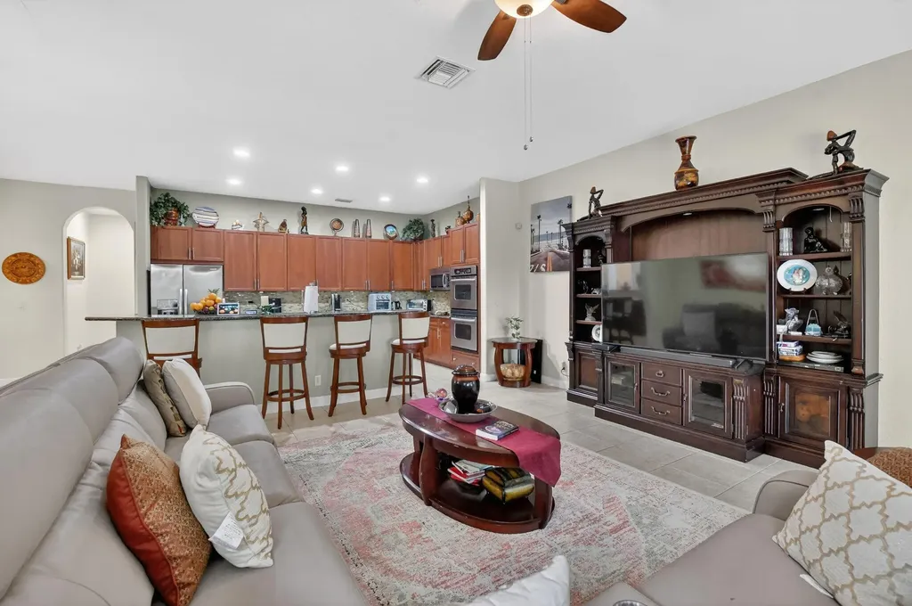 6039 Walnut Hill Drive Lake Worth FL 33467