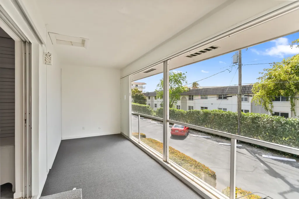 30 SE 13th Street Boca Raton FL 33432