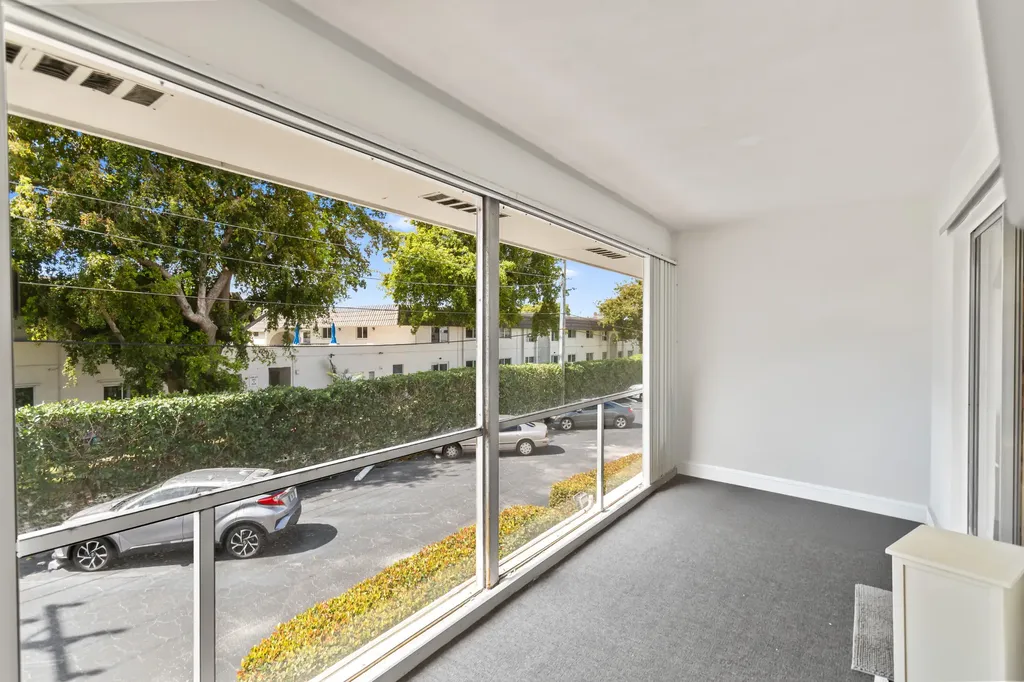 30 SE 13th Street Boca Raton FL 33432