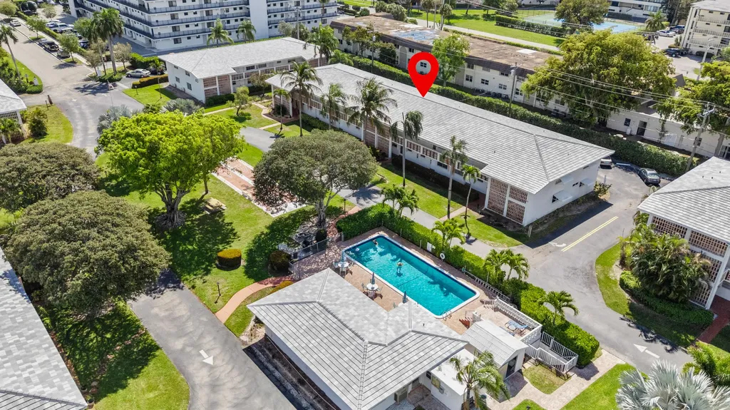 30 SE 13th Street Boca Raton FL 33432