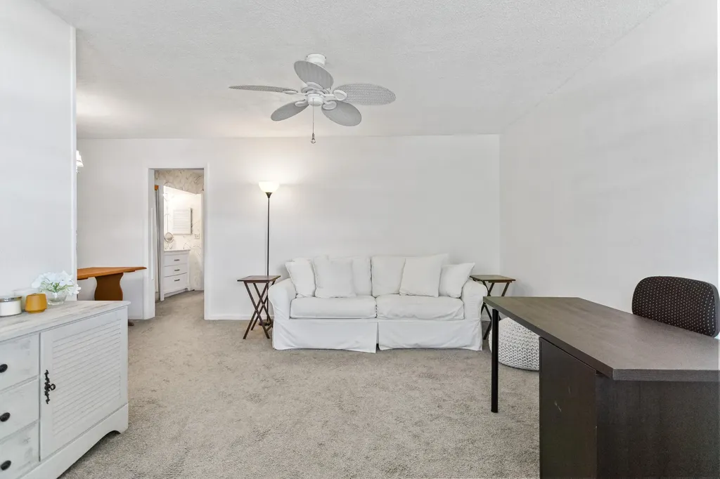 30 SE 13th Street Boca Raton FL 33432