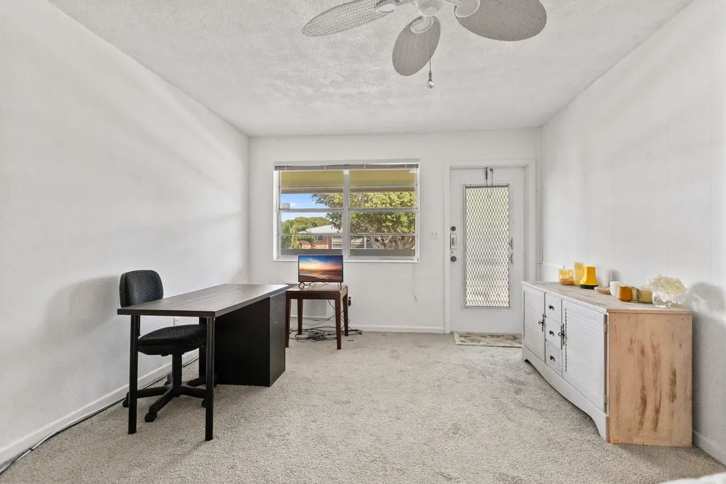 30 SE 13th Street Boca Raton FL 33432