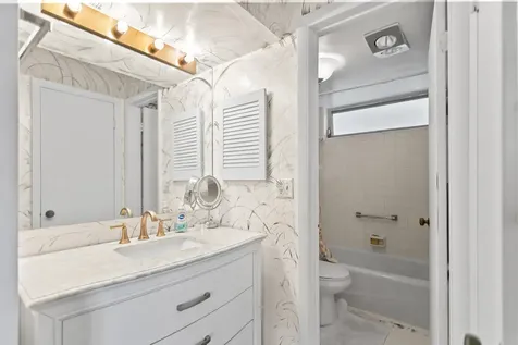 30 SE 13th Street Boca Raton FL 33432