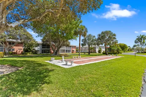 30 SE 13th Street Boca Raton FL 33432