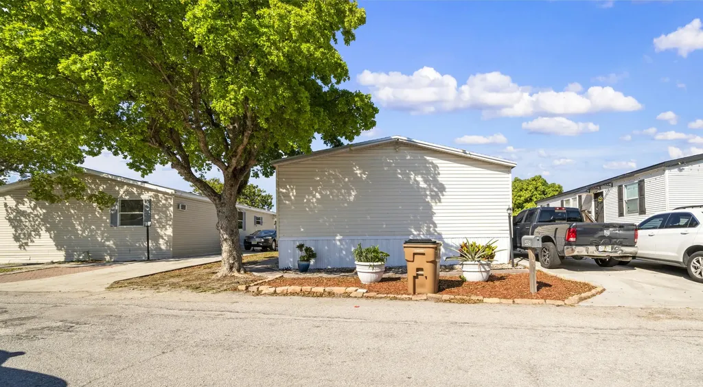 4905 NE 2nd Way Pompano Beach FL 33064