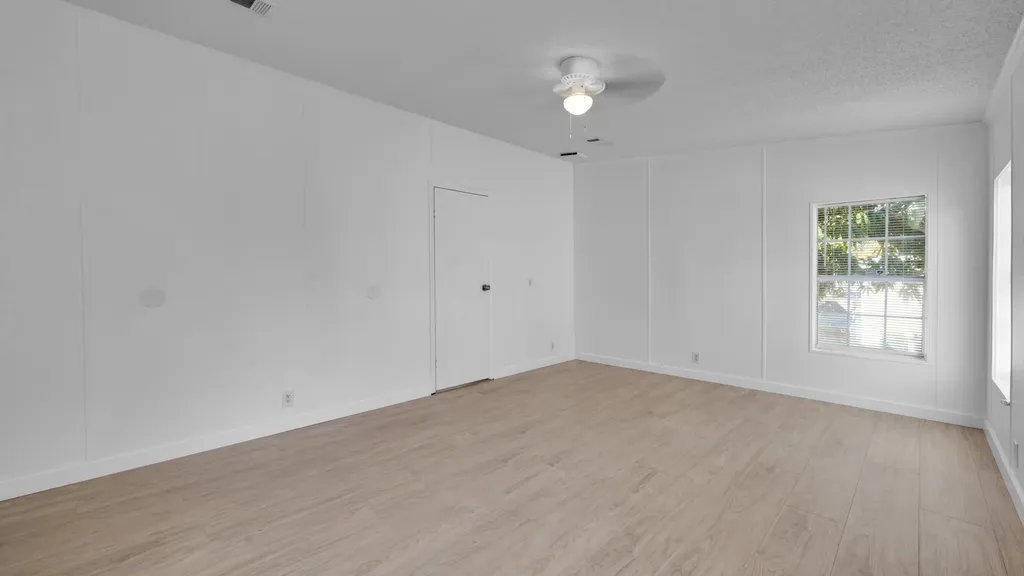 4905 NE 2nd Way Pompano Beach FL 33064