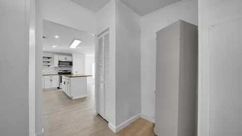 4905 NE 2nd Way Pompano Beach FL 33064