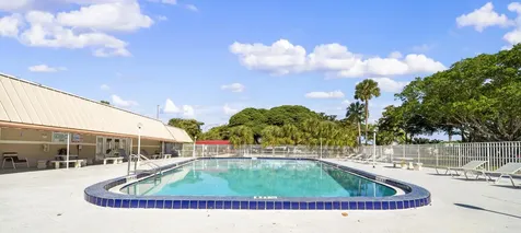 4905 NE 2nd Way Pompano Beach FL 33064