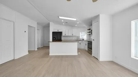 4905 NE 2nd Way Pompano Beach FL 33064