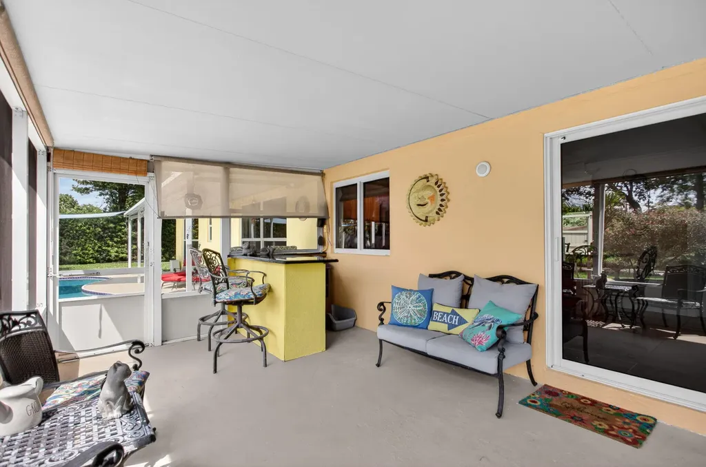 6720 SW 7th Street Margate FL 33068