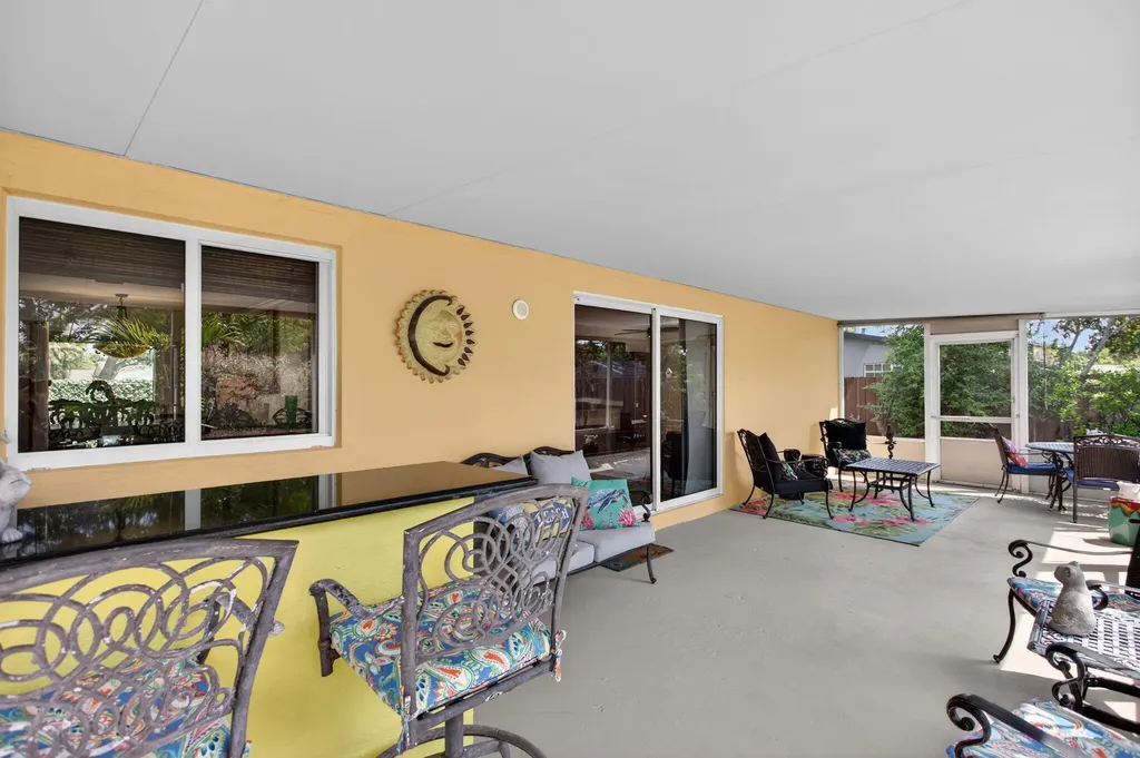 6720 SW 7th Street Margate FL 33068