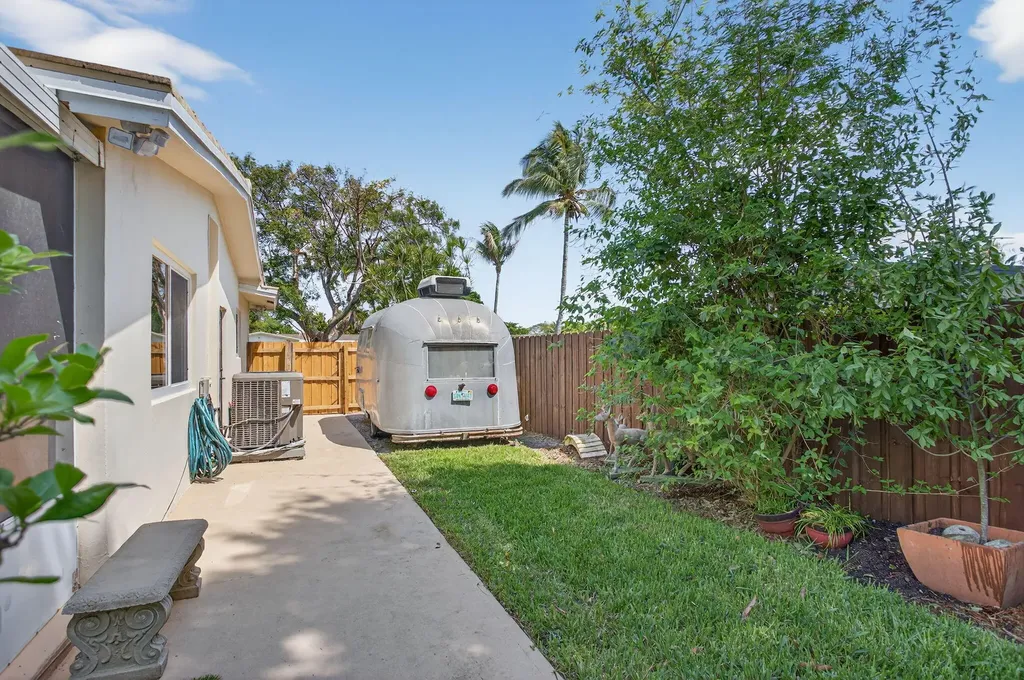 6720 SW 7th Street Margate FL 33068