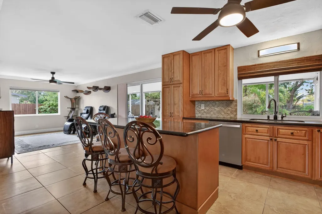 6720 SW 7th Street Margate FL 33068