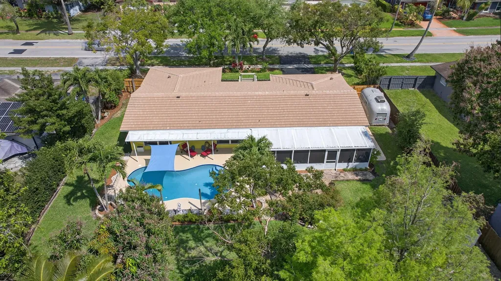 6720 SW 7th Street Margate FL 33068