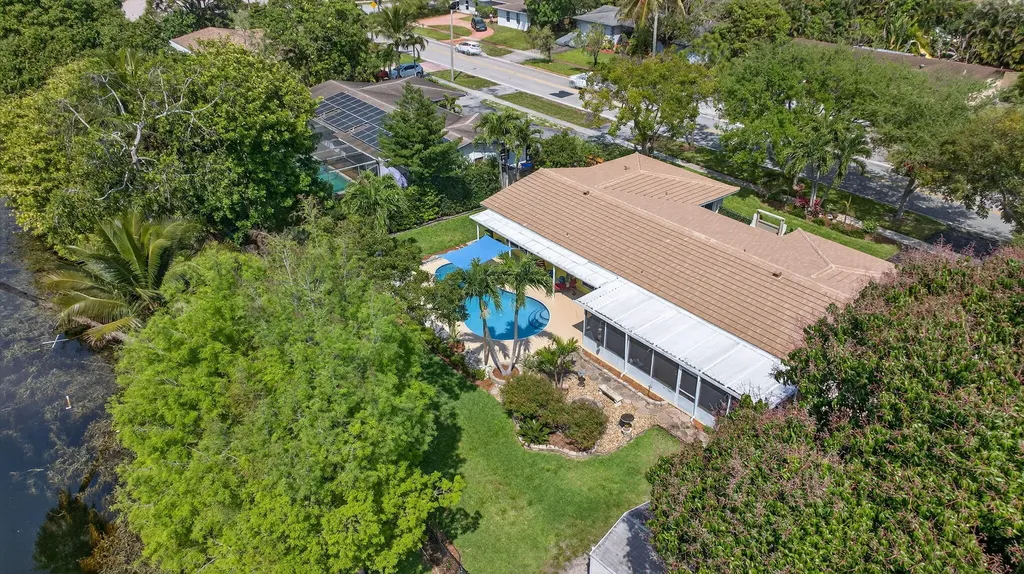 6720 SW 7th Street Margate FL 33068