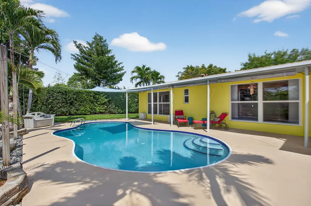 6720 SW 7th Street Margate FL 33068