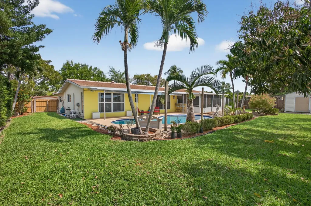 6720 SW 7th Street Margate FL 33068