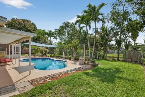 6720 SW 7th Street Margate FL 33068